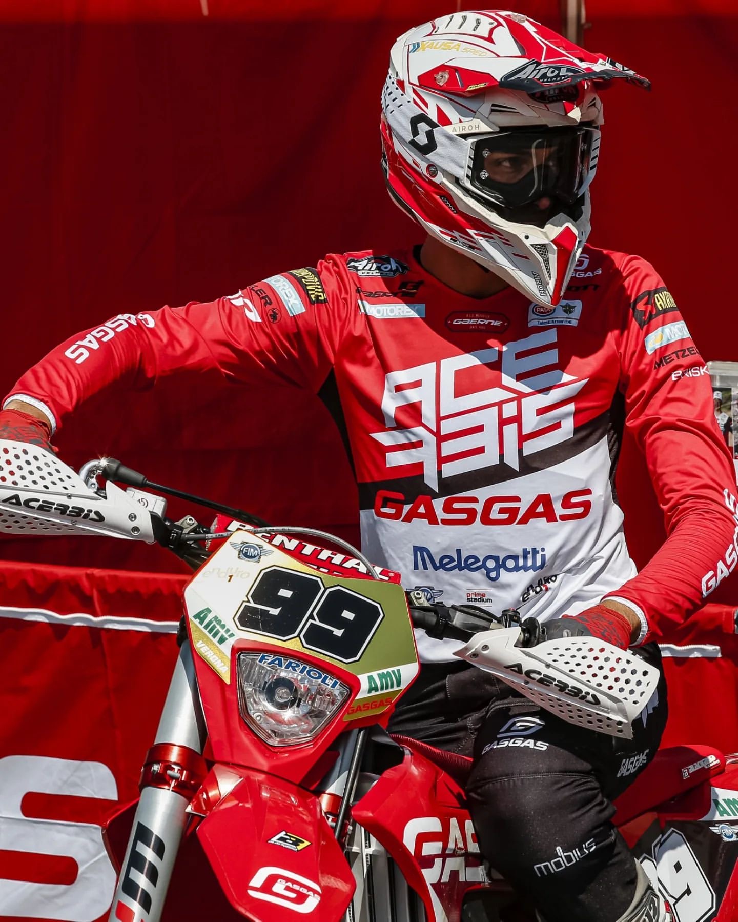 Andrea_Verona_Campione_del_mondo_enduro_endurogp_mobiusbraces