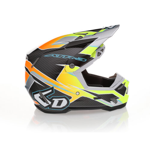 Casco 6D ATR-3 nero lucido, omologato secondo il nuovo standard di sicurezza FIM FRHPhe-02.
